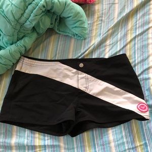 Roxy women’s boardshorts!
